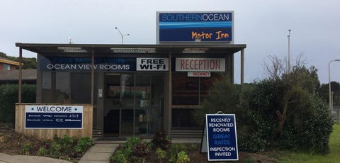 Southern Ocean Motor Inn - QLD Tourism 1