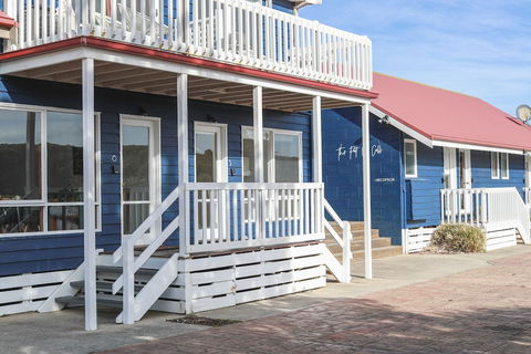 The Port O Call - Queensland Tourism 0