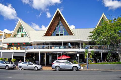 Airlie Waterfront Accommodation - Queensland Tourism 0