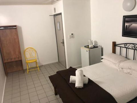 Airlie Waterfront Accommodation - Queensland Tourism 2