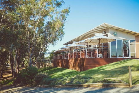 Bridges On Meninya Motel & Apartments - QLD Tourism 0