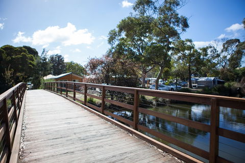 Lorne Foreshore Caravan Park - QLD Tourism 6