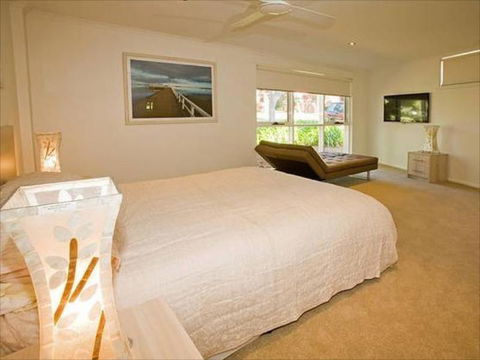 Phillip Island Accommodation - QLD Tourism 6