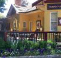 Bygone Beautys Cottages - Queensland Tourism