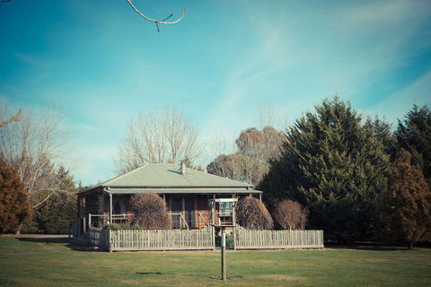 Sanctuary Park Cottages - QLD Tourism 1