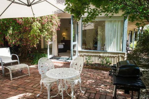 Valley Guest House - Queensland Tourism 6