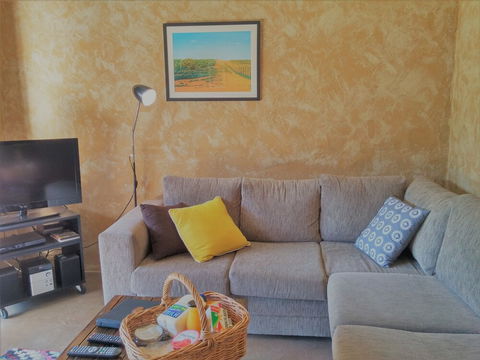 Milton Country Cottages - Queensland Tourism 2