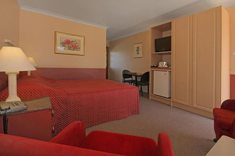 Milton Village Motel - QLD Tourism 2