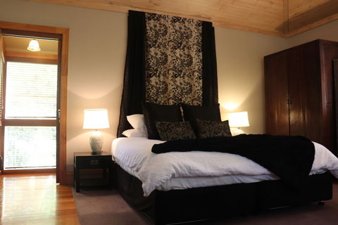 Linden Gardens Rainforest Retreat - Queensland Tourism 3