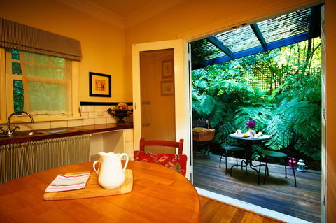 Gatehouse Cottage At Merrow Cottages - Mt Dandenong - QLD Tourism 5