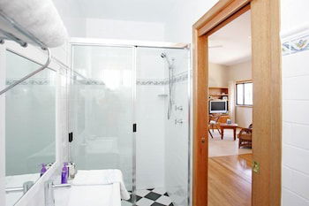 Lavender House B&B - Queensland Tourism 5