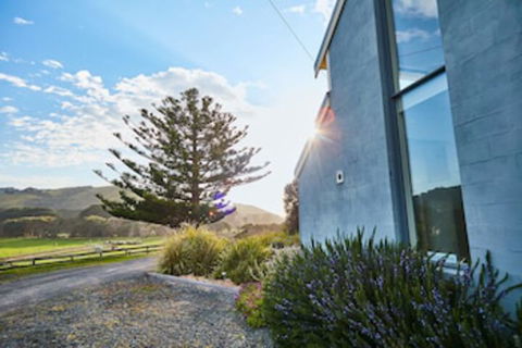 Great Ocean Walk Retreat - QLD Tourism 0
