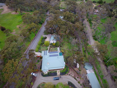 St Helens Country Cottages - QLD Tourism 0