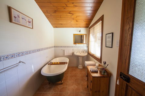 Margate Cottage Boutique Bed & Breakfast - Queensland Tourism 6