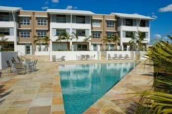 Chancellor Executive Apartments - Queensland Tourism 3
