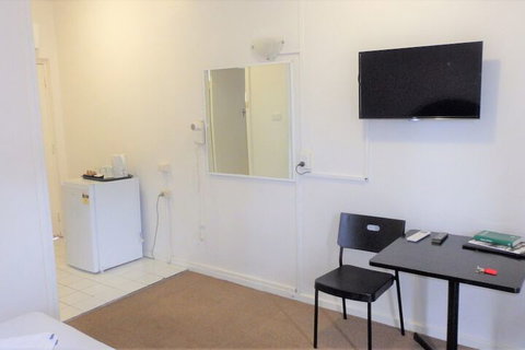 Blue Pacific Motel Swansea - QLD Tourism 6