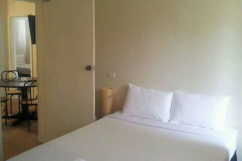 Blue Pacific Motel Swansea - QLD Tourism 7