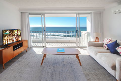 Cashelmara Beachfront Apartments - Queensland Tourism 5