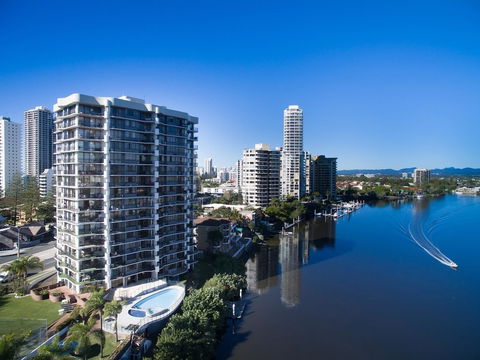 Silverton Holiday Apartments - QLD Tourism 0