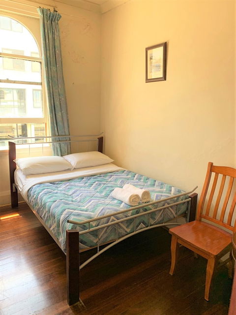 Sydney City Hostel - Queensland Tourism 4