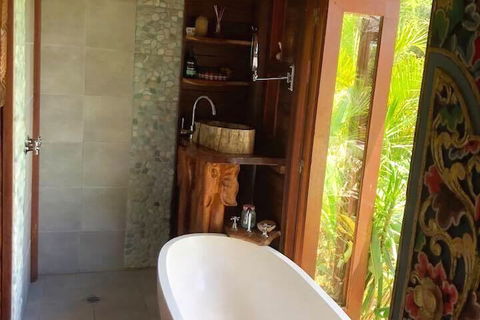 Silk Pavilions Glamping - Queensland Tourism 3