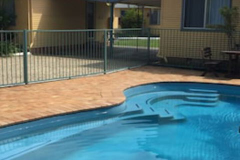 Park Beach Cabins - Queensland Tourism 0