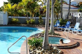Champelli Palms - QLD Tourism 3