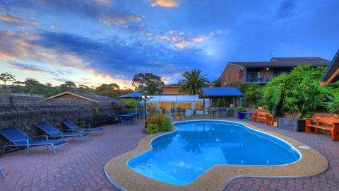 Pelican Motor Inn - Queensland Tourism 1