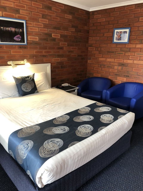 Pelican Motor Inn - Queensland Tourism 6