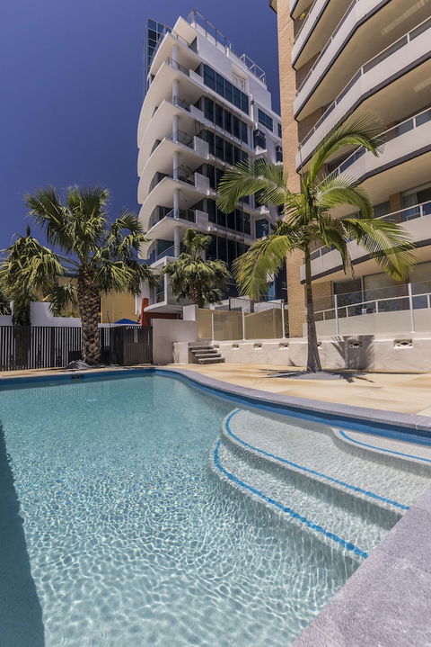 Wyuna Beachfront Holiday Apartments - Queensland Tourism 4