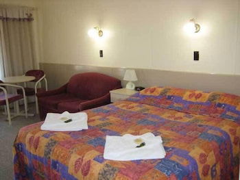 Woodmans Hill Motel - Queensland Tourism 4