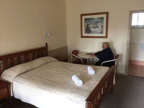 Woodmans Hill Motel - Queensland Tourism 6