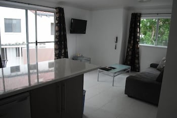 Costa D'ora Apartments - QLD Tourism 6