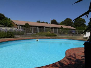 Begonia City Motor Inn - QLD Tourism 4