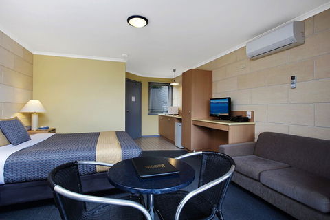 Portside Motel - QLD Tourism 7