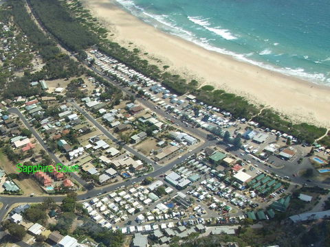 Sapphire Court Holiday Units - Queensland Tourism 1
