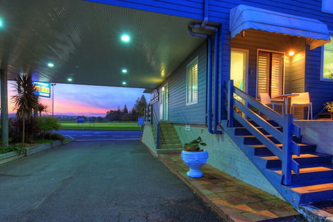 Bermagui Motor Inn - QLD Tourism 1
