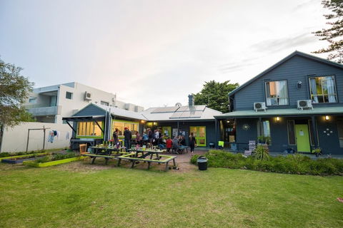 Dunsborough Beachouse YHA Hostel - Queensland Tourism 1