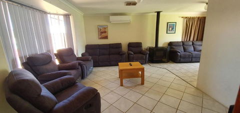 Pinjarra Caravan Park & Cabins - QLD Tourism 4