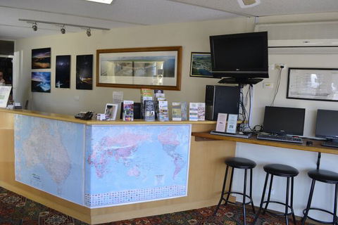 Loch Ard Motor Inn - Queensland Tourism 6