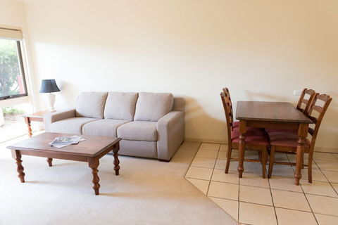 Ballarat Colonial Motor Inn & Apartments - Queensland Tourism 4