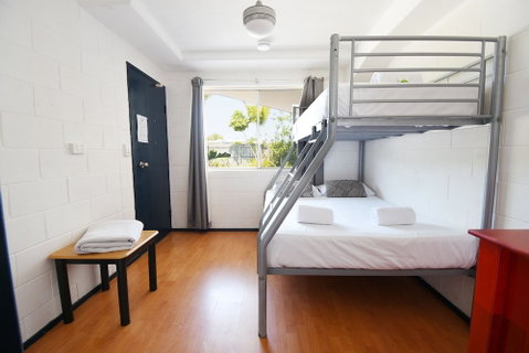Caloundra Backpackers - Hostel - Queensland Tourism 4