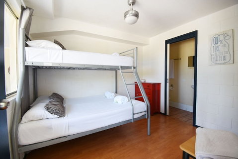 Caloundra Backpackers - Hostel - Queensland Tourism 1