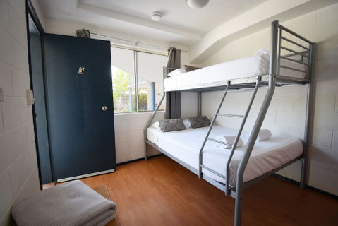 Caloundra Backpackers - Hostel - Queensland Tourism 2