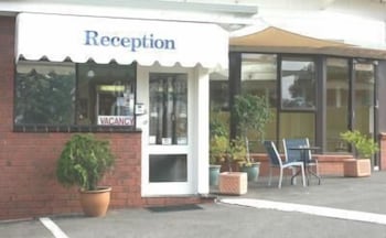 Abbotswood Motor Inn - QLD Tourism 0