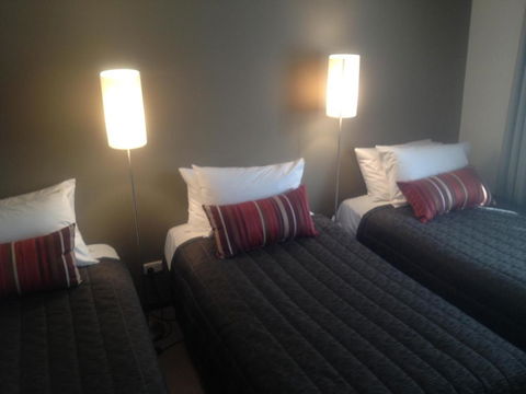 Redwood Manor Motel Apartments - QLD Tourism 2