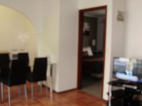 Redwood Manor Motel Apartments - QLD Tourism 1