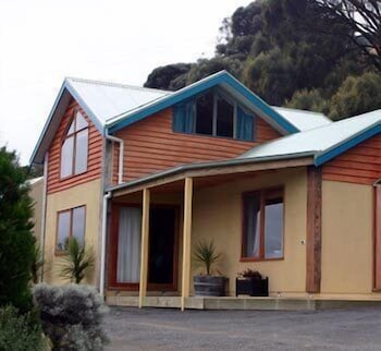 Eastern Reef Cottages - QLD Tourism 1