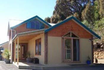 Eastern Reef Cottages - QLD Tourism 6