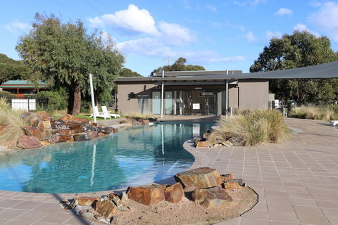 Anglesea Family Caravan Park - QLD Tourism 3